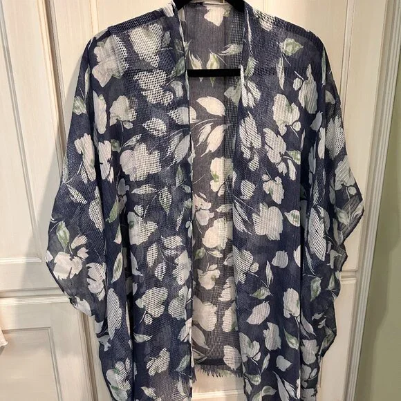 Blue and white Floral Ruana - Picture 1 of 2